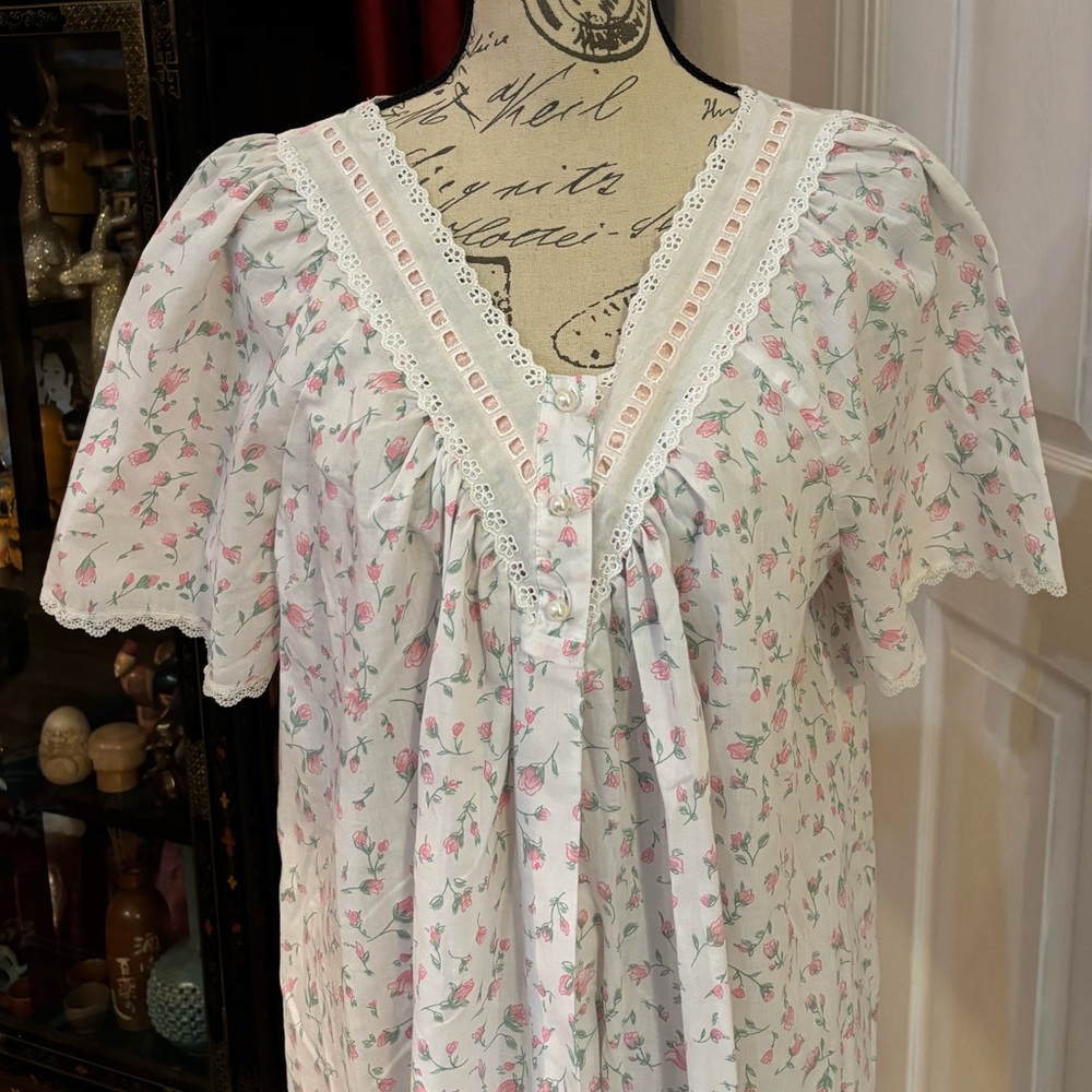 Ship N Shore Floral Short Sleeve V neck Split Summer Robe - Picture 2 of 8
